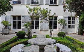 Villa Raspail